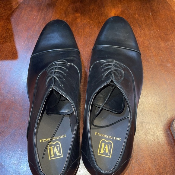 BRUNO MAGLI sleek and beautiful shoe, no flaws at all. - Picture 4 of 6